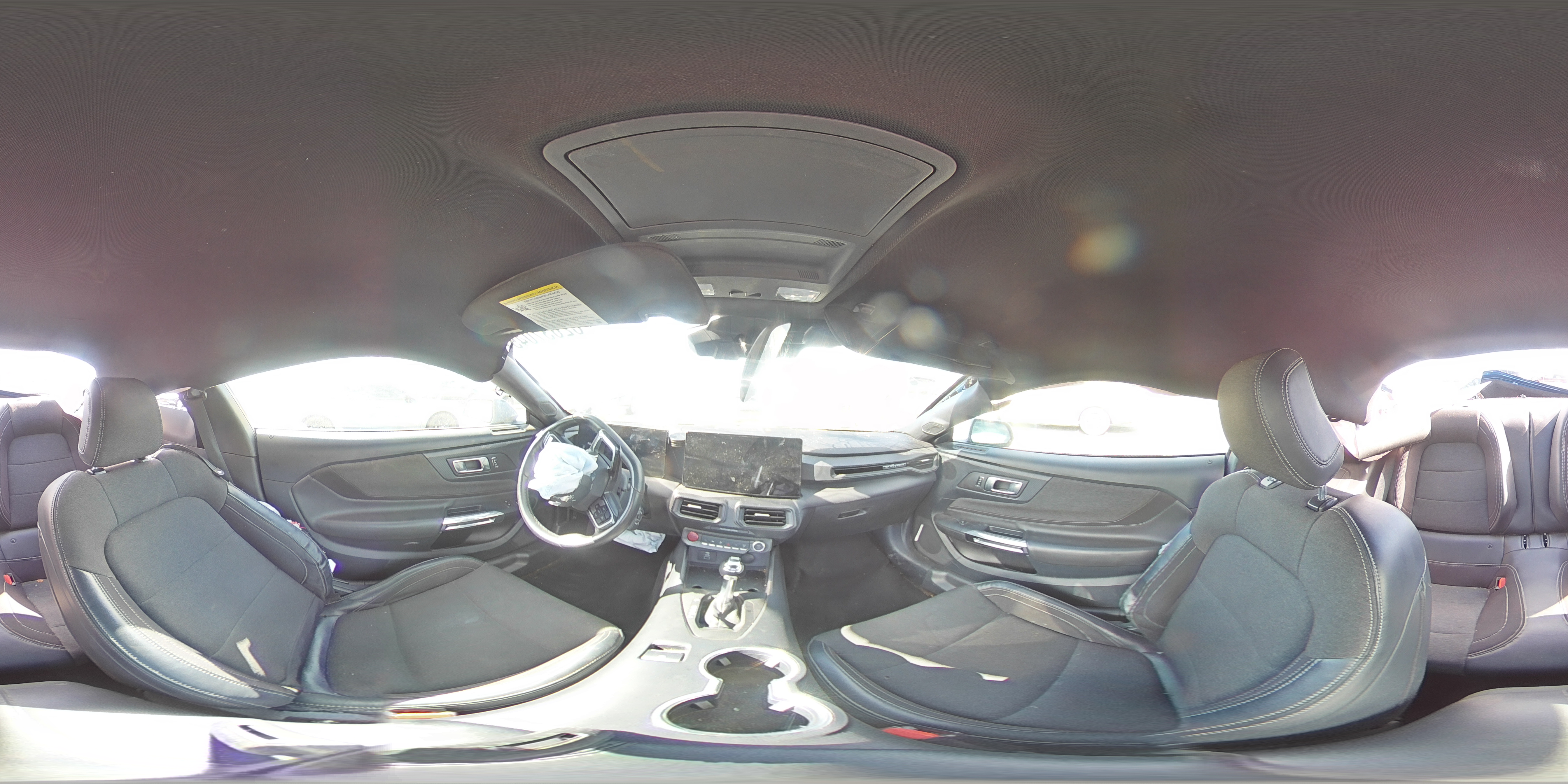 FORD MUSTANG 2024 — 15