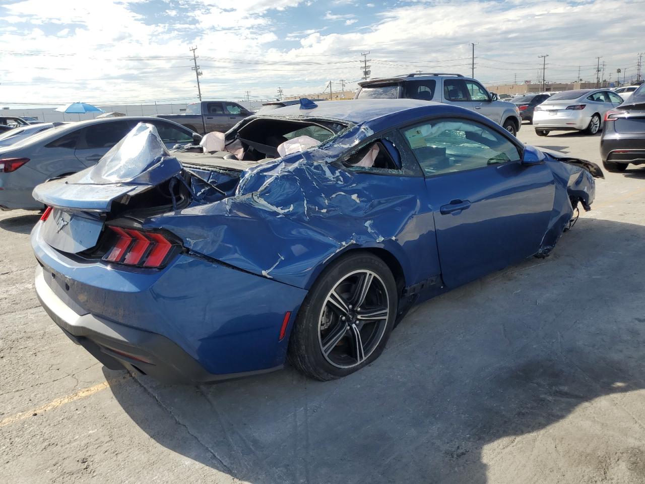 FORD MUSTANG 2024 — 4