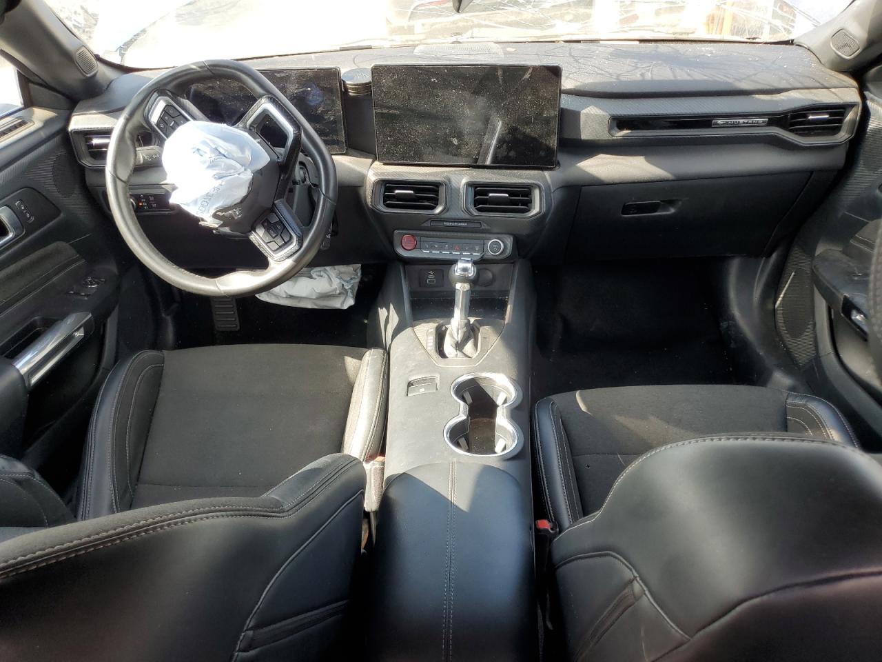 FORD MUSTANG 2024 — 9