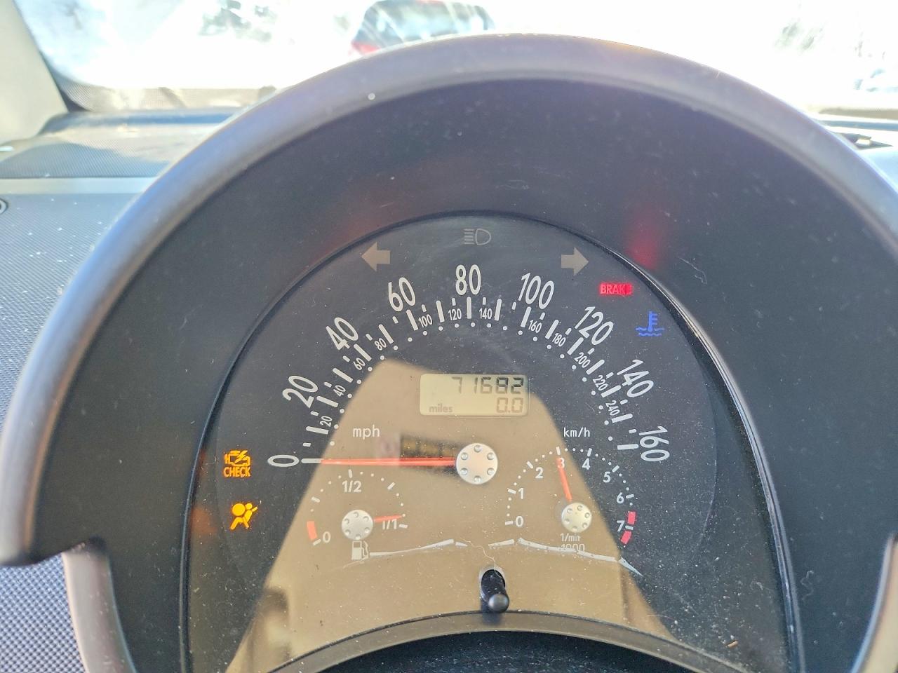 VOLKSWAGEN NEW BEETLE 2003 — 10