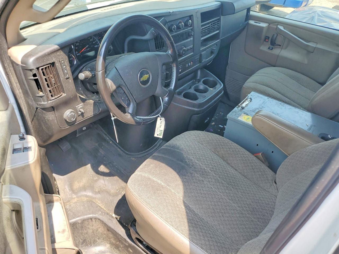 CHEVROLET EXPRESS G2500 2021 — 9
