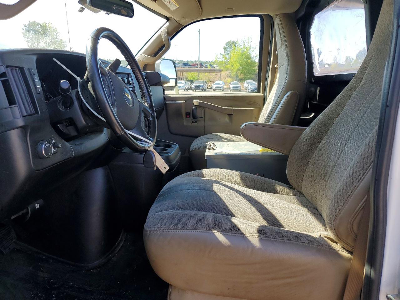 CHEVROLET EXPRESS G2500 2021 — 8
