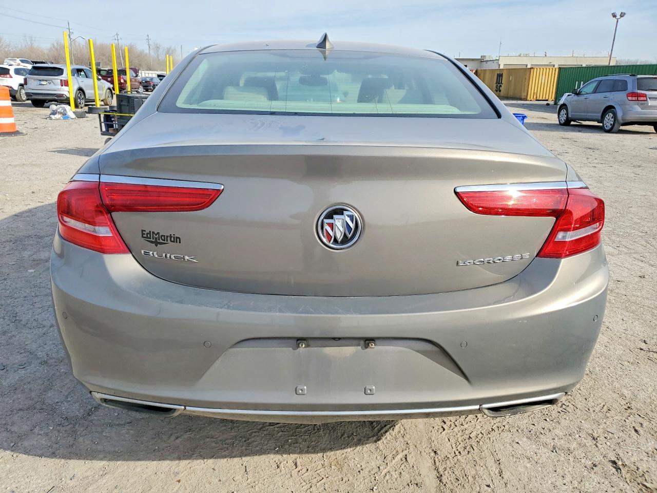 BUICK LACROSSE 2017 — 7