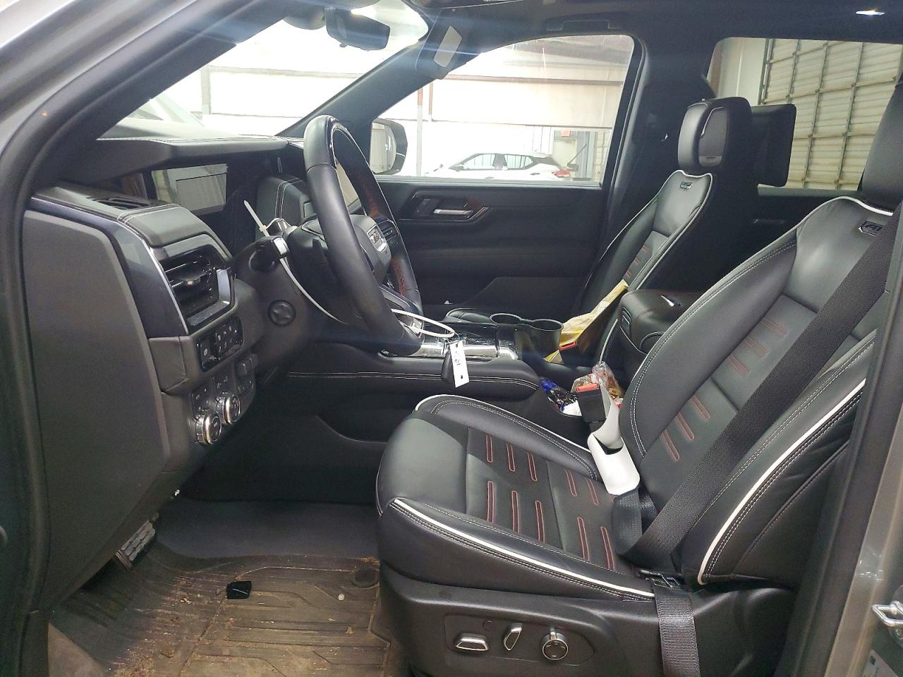 GMC YUKON 2025 — 8