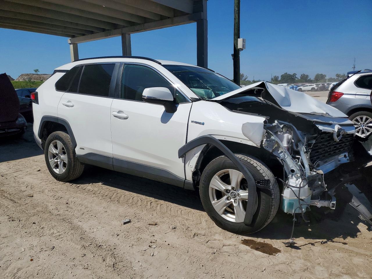 2019 TOYOTA RAV4 HYBRID LE