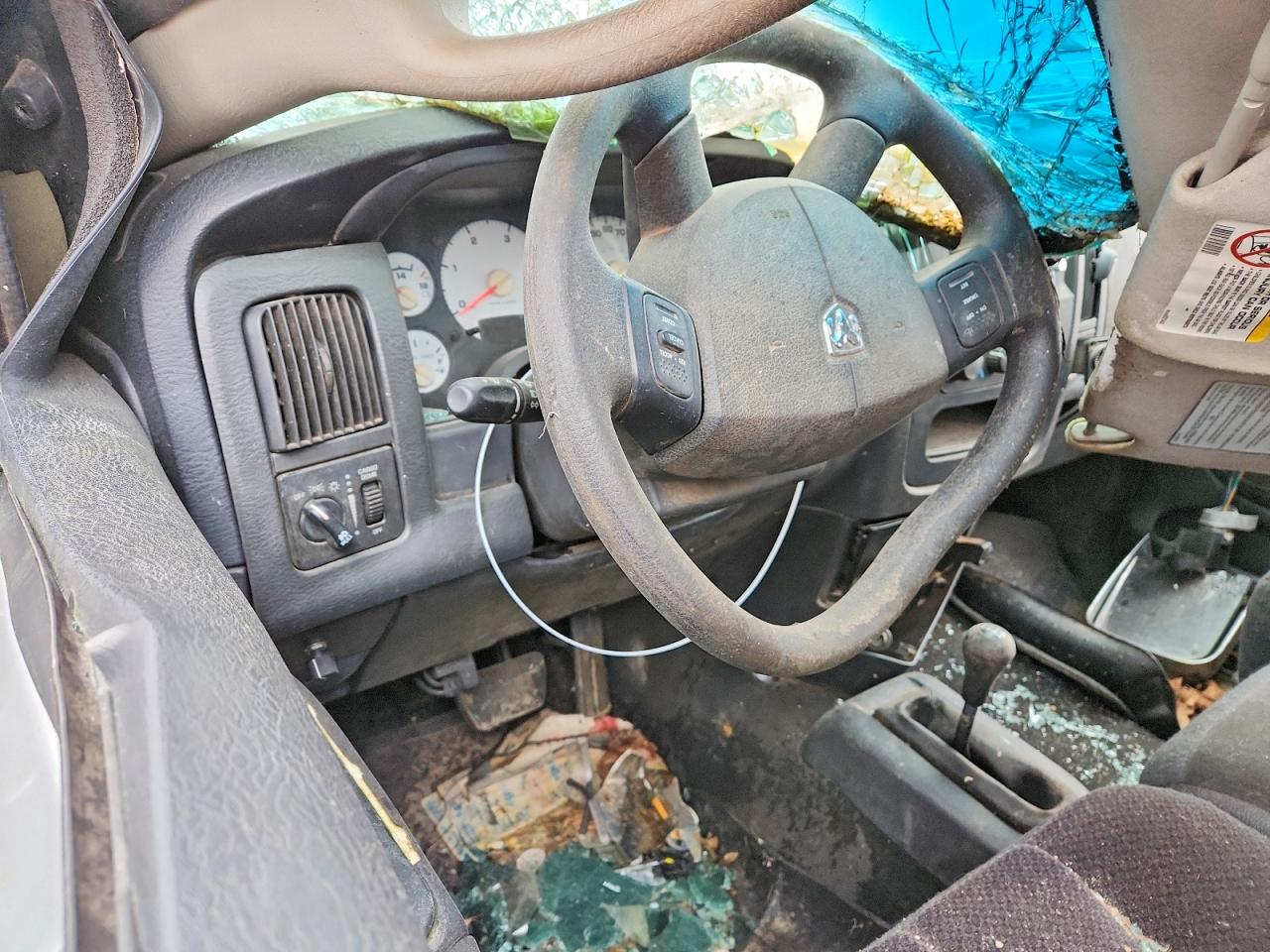 DODGE RAM 2500 2004 — 9