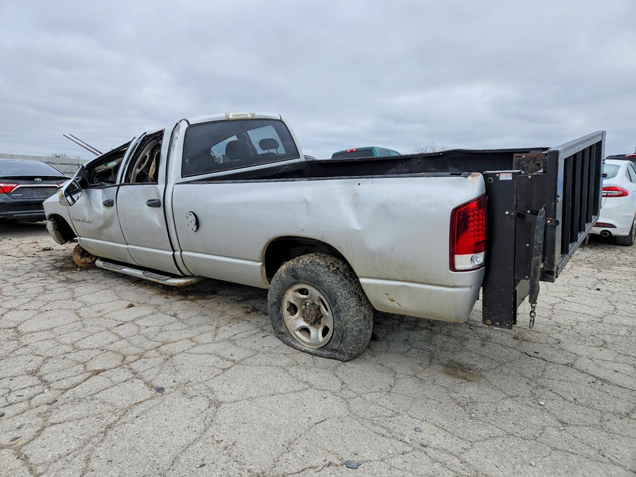 DODGE RAM 2500 2004 — 3