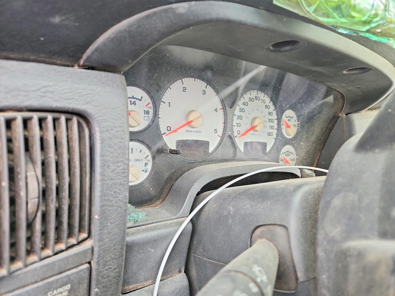 DODGE RAM 2500 2004 — 10