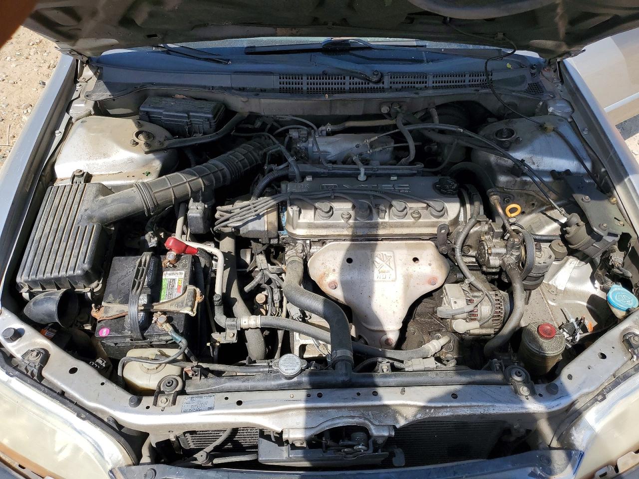 HONDA ACCORD 2002 — 12