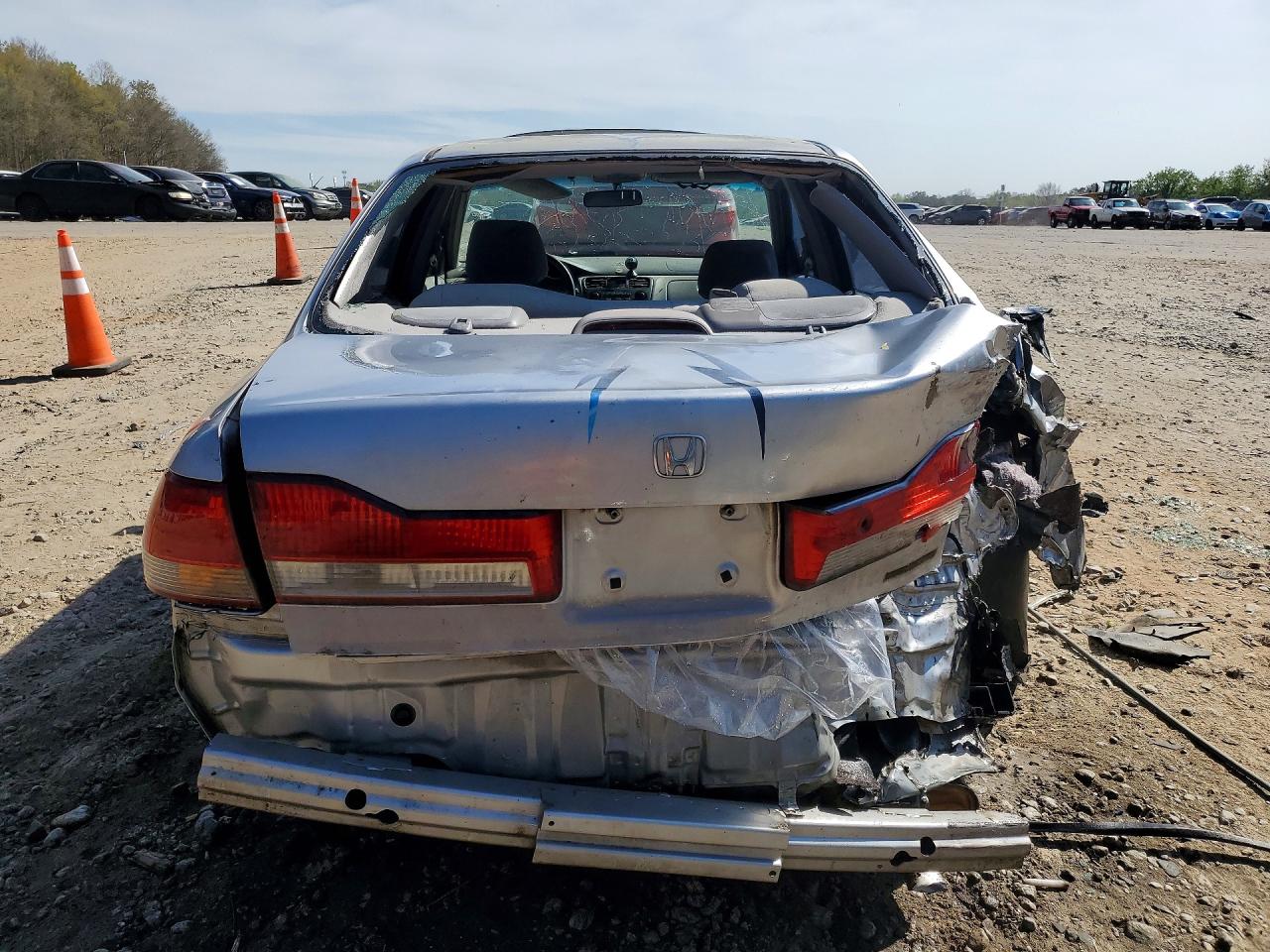 HONDA ACCORD 2002 — 7