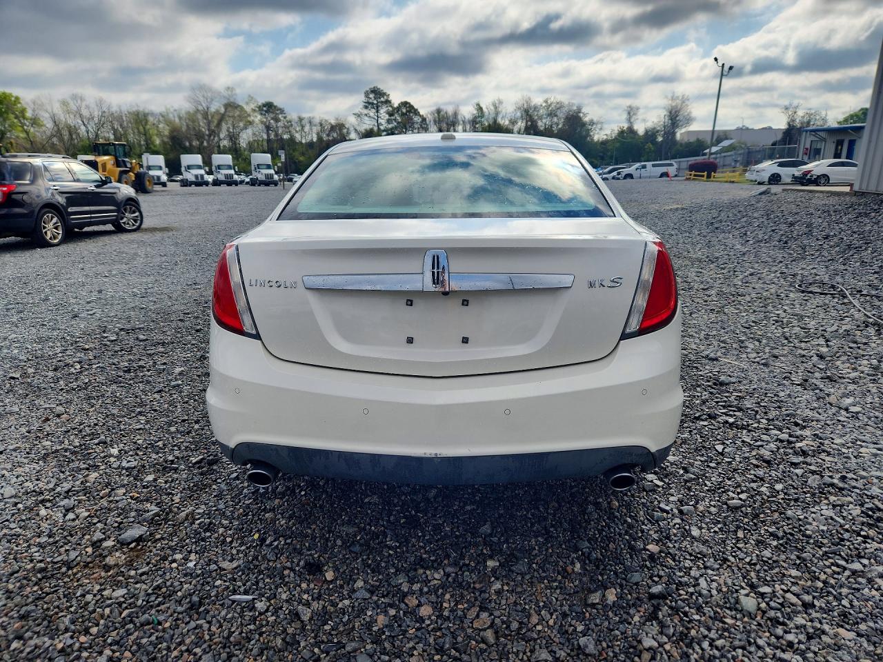 LINCOLN MKS 2009 — 7