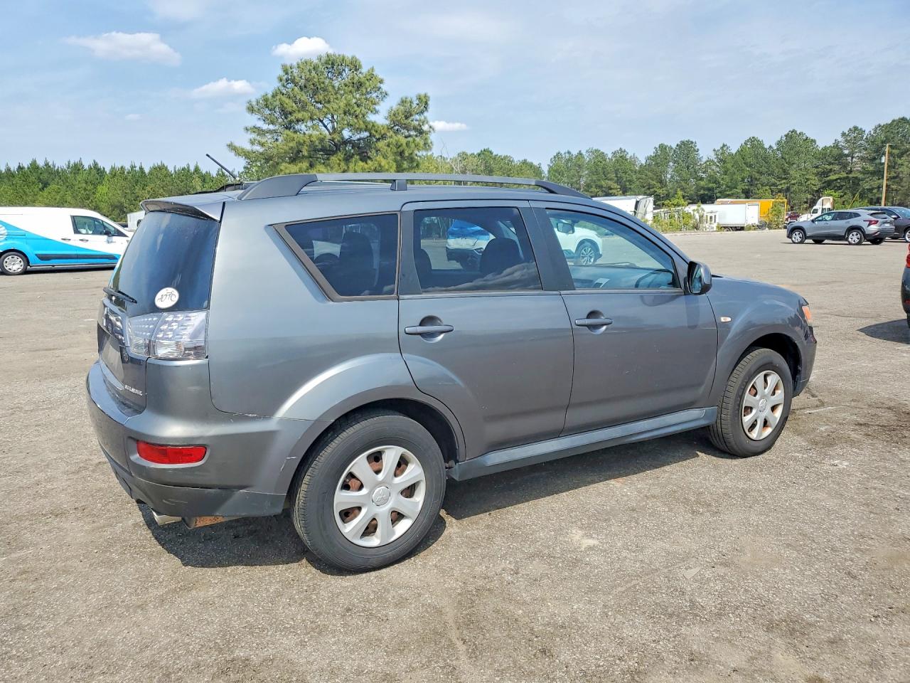 MITSUBISHI OUTLANDER 2012 — 4