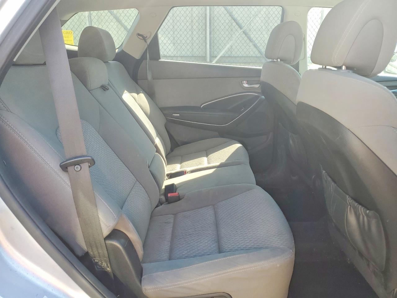 HYUNDAI SANTA FE 2016 — 12