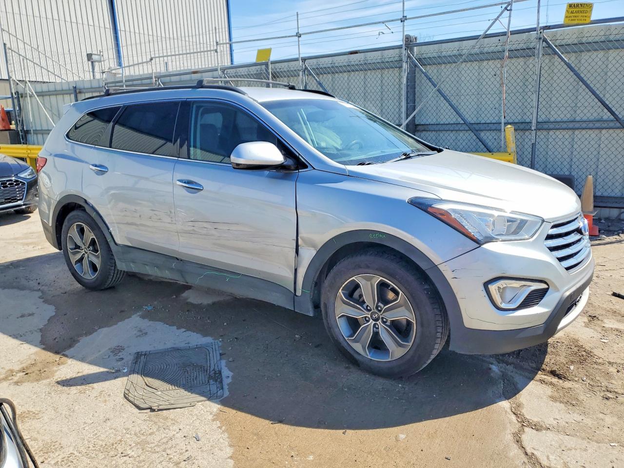 HYUNDAI SANTA FE 2016 — 5