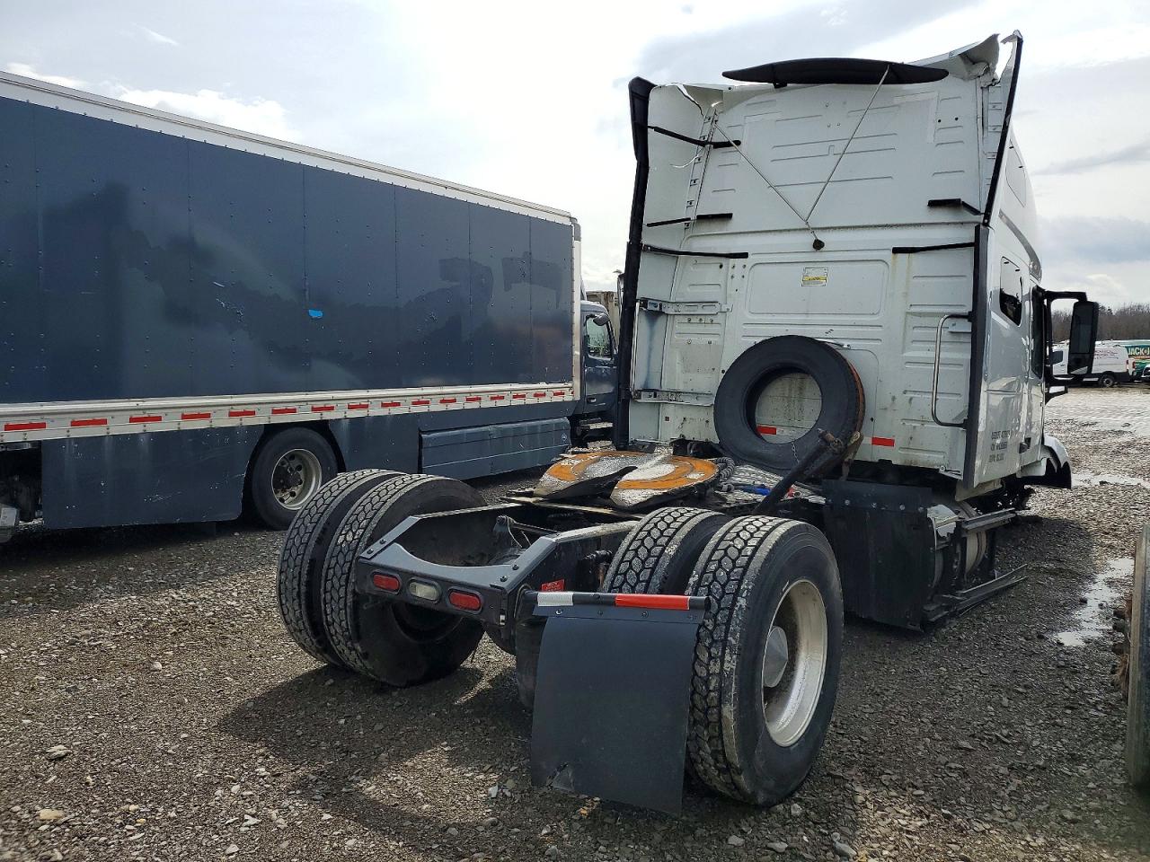 2021 VOLVO VN VNL