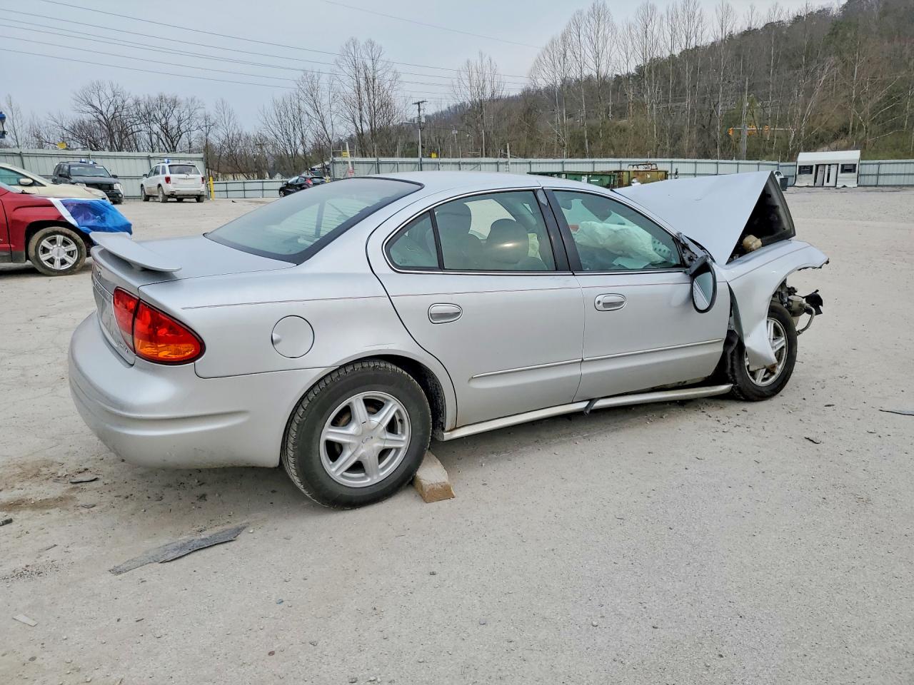 OLDSMOBILE ALERO 2004 — 4