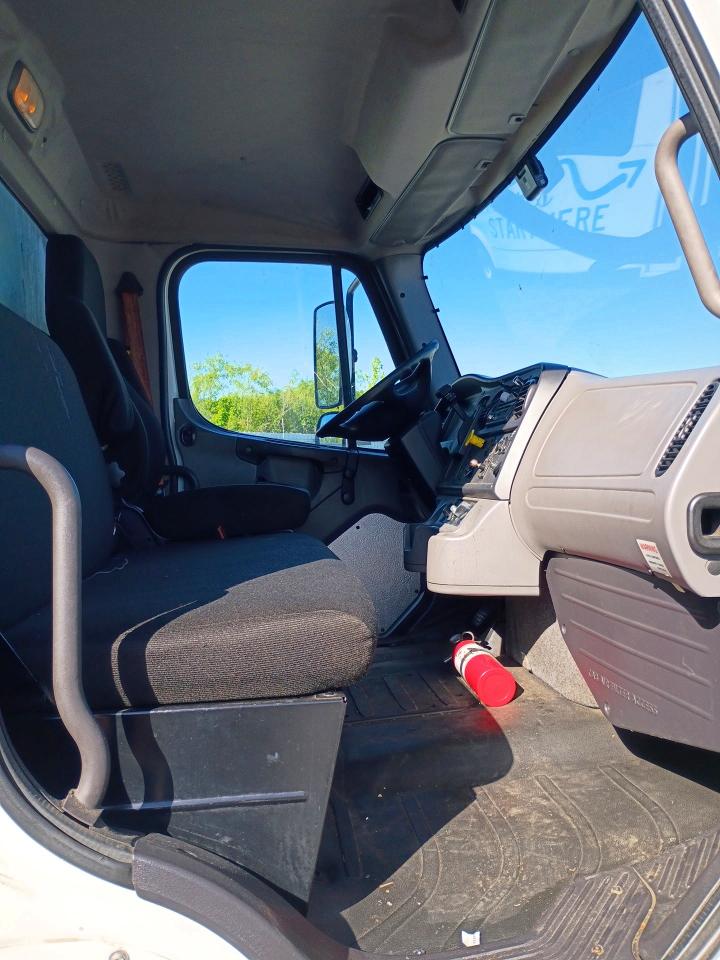FREIGHTLINER M2 2016 — 12