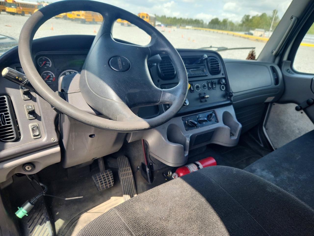 FREIGHTLINER M2 2016 — 9