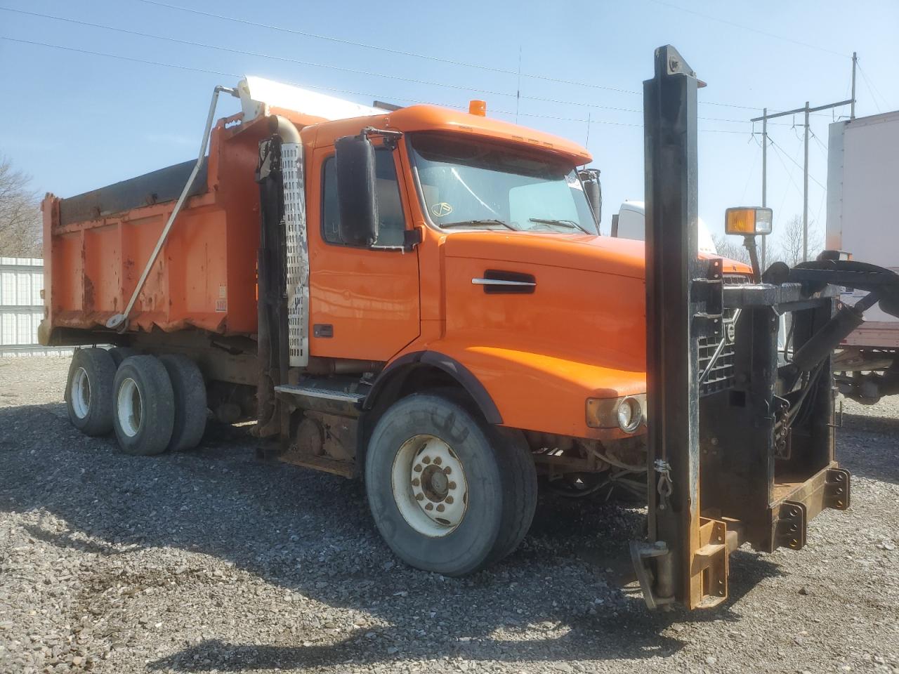 VOLVO VHD 2006 — 2