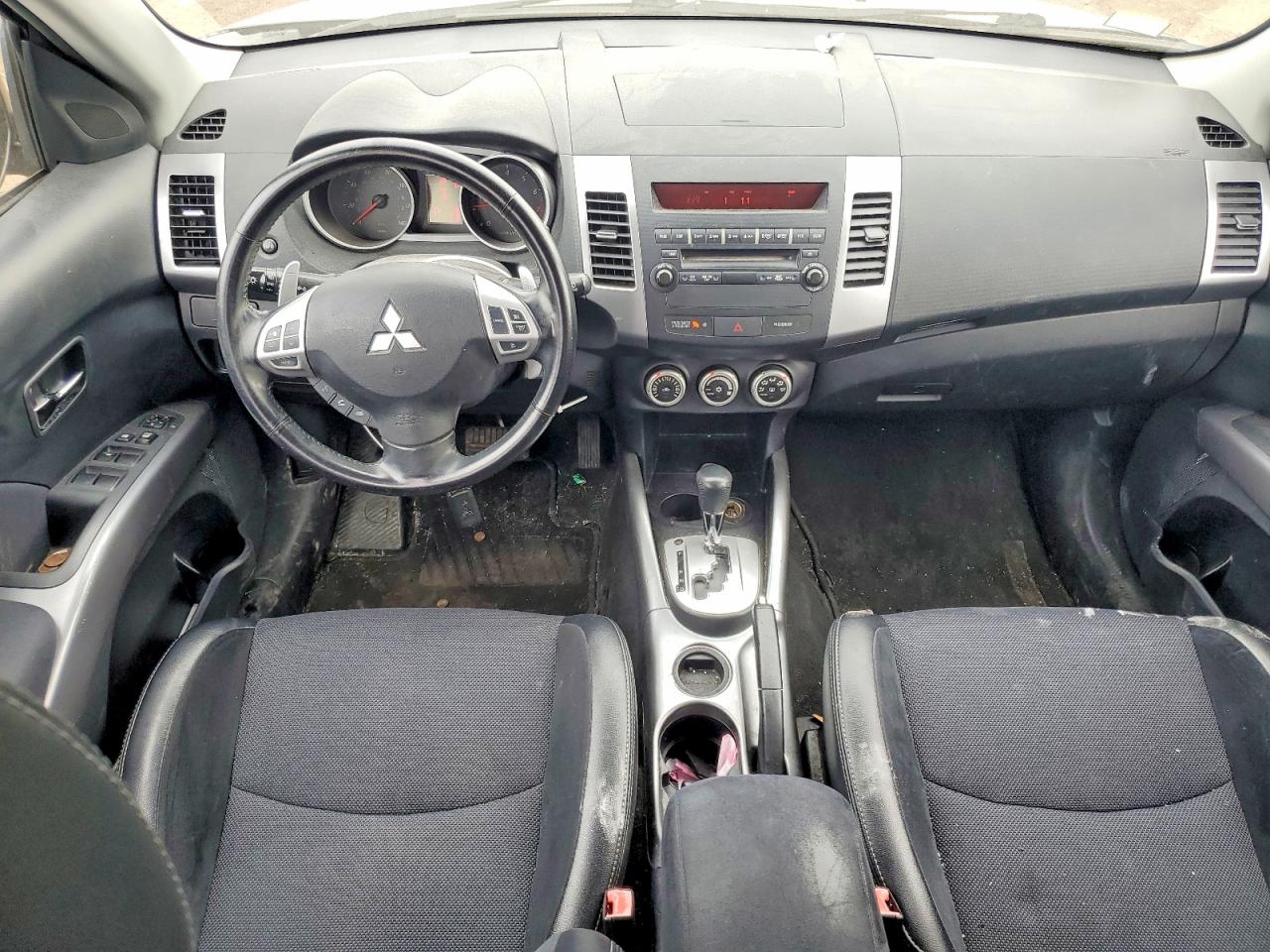 MITSUBISHI OUTLANDER 2009 — 9
