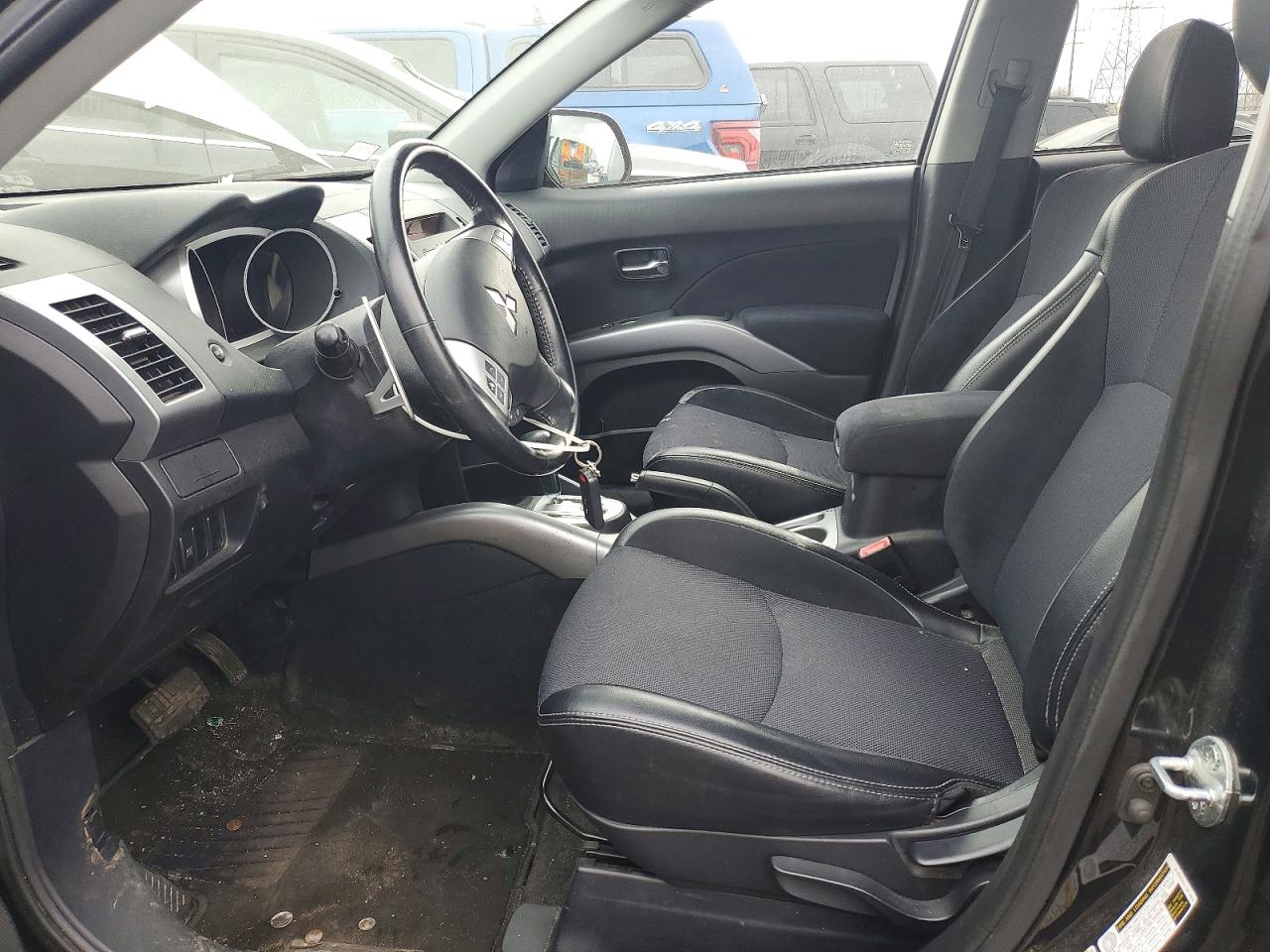 MITSUBISHI OUTLANDER 2009 — 8