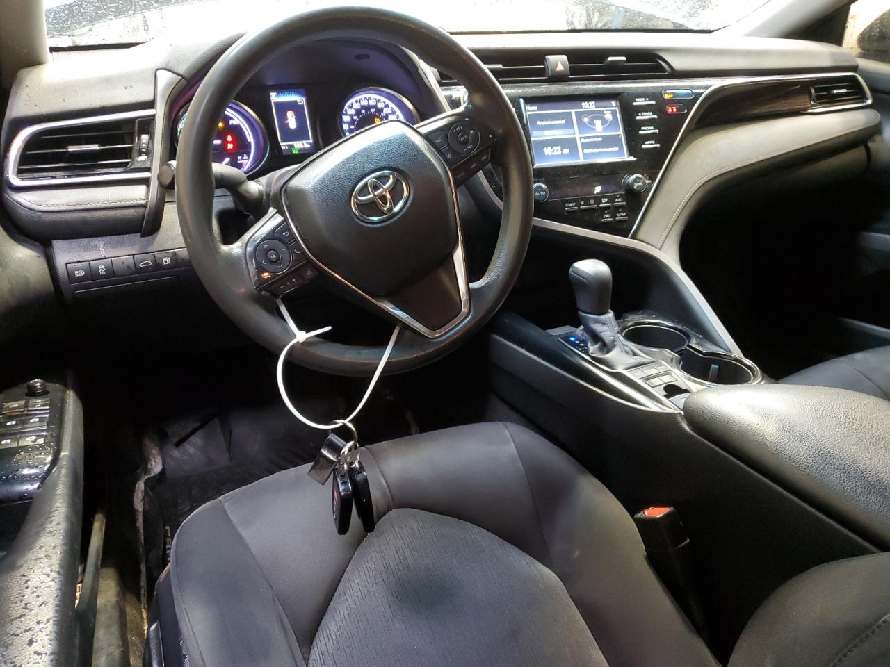 TOYOTA CAMRY 2018 — 9