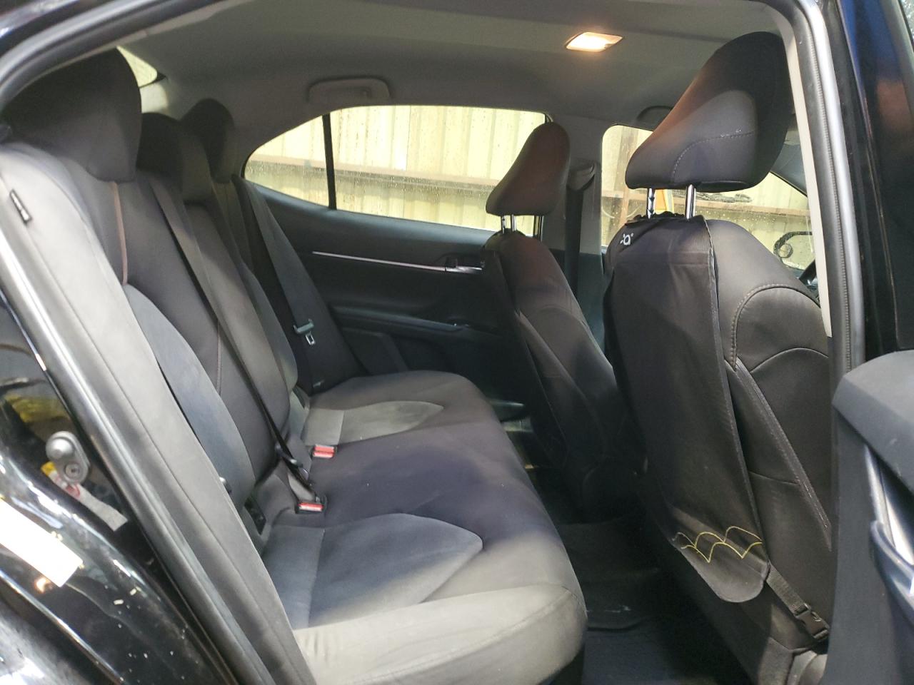 TOYOTA CAMRY 2018 — 11