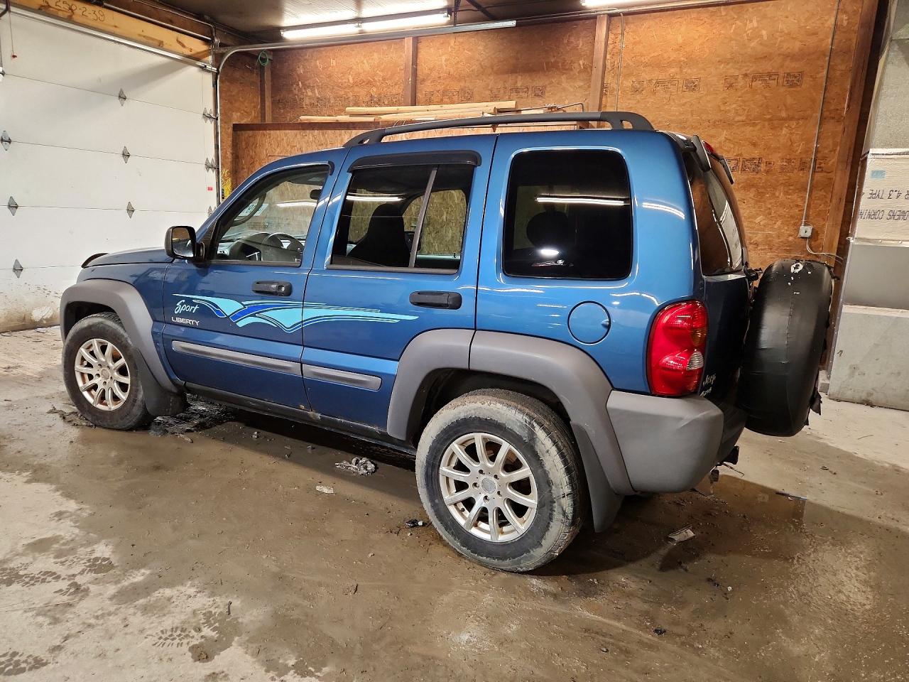 JEEP LIBERTY 2004 — 3