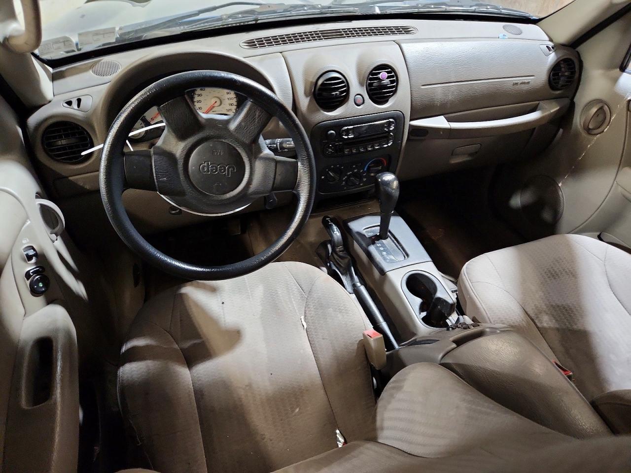 JEEP LIBERTY 2004 — 9