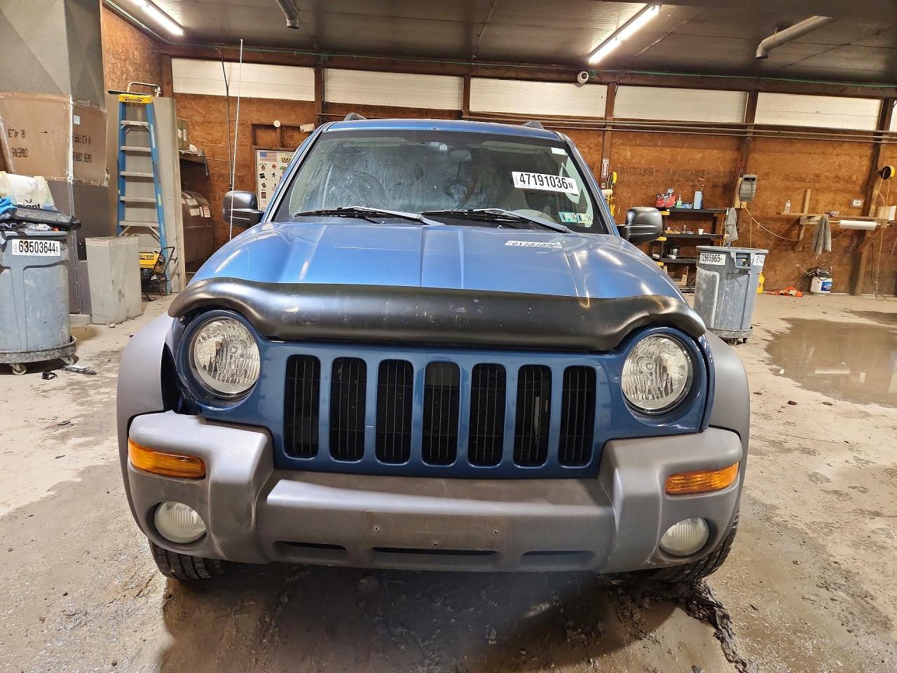 JEEP LIBERTY 2004 — 6