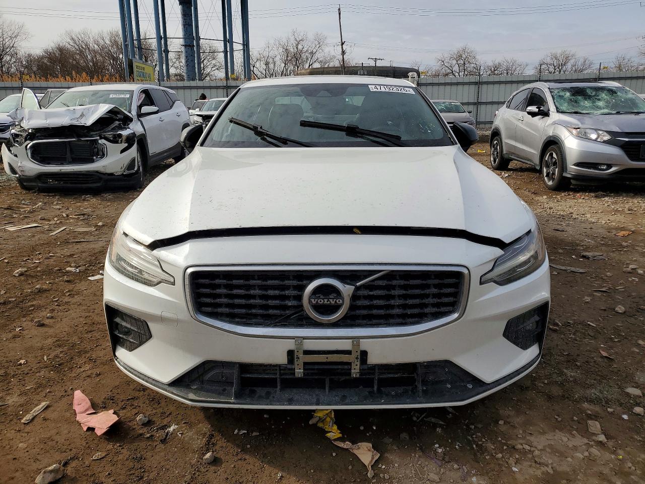 VOLVO S60 2019 — 6