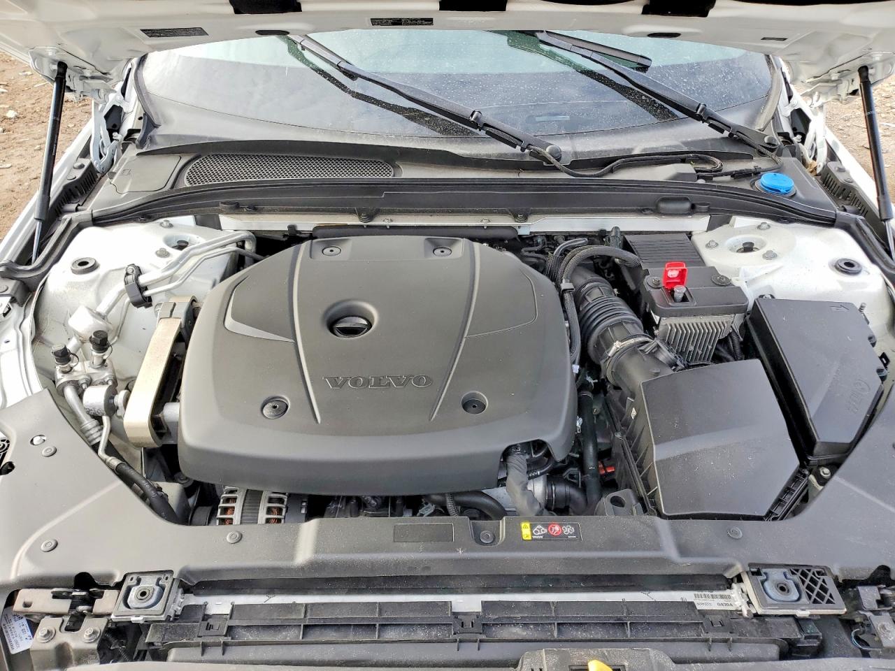VOLVO S60 2019 — 12