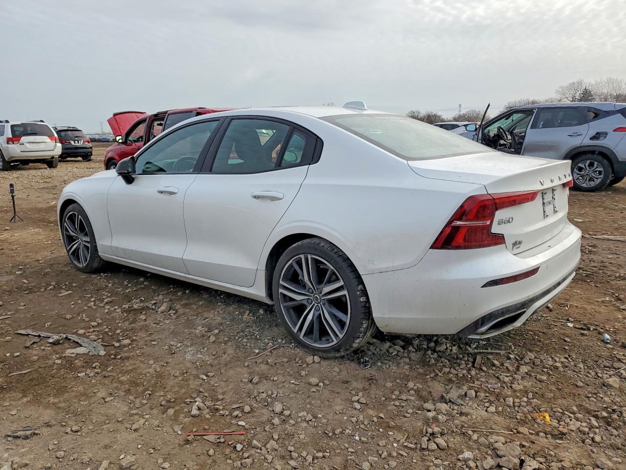 VOLVO S60 2019 — 3