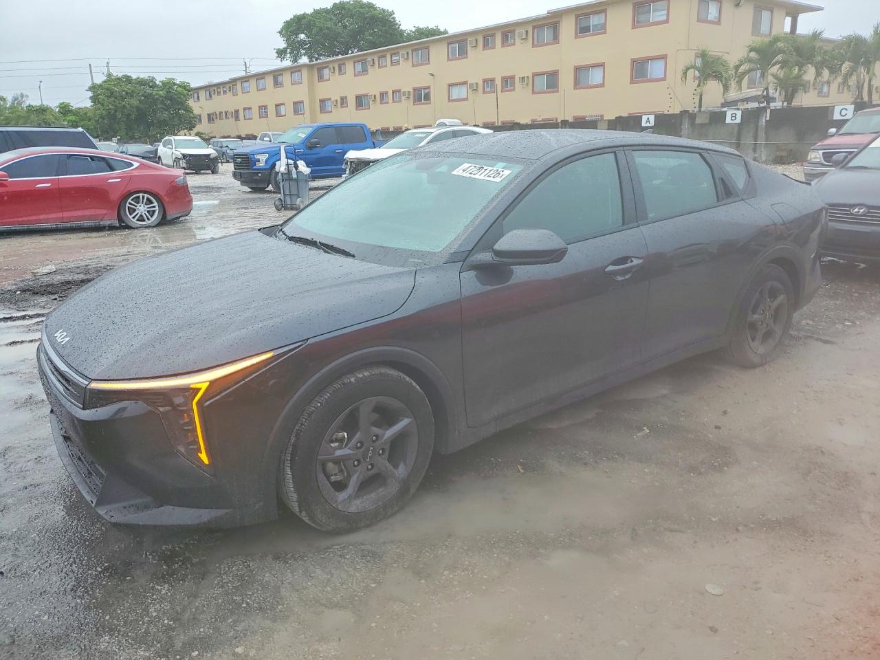 2025 KIA K4 LXS