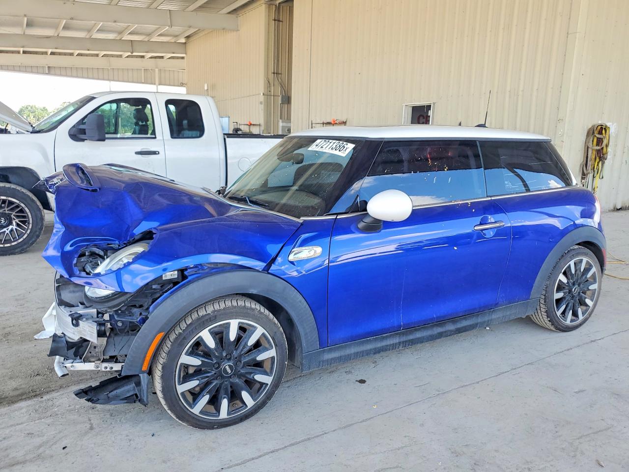 MINI COOPER 2019 — 2