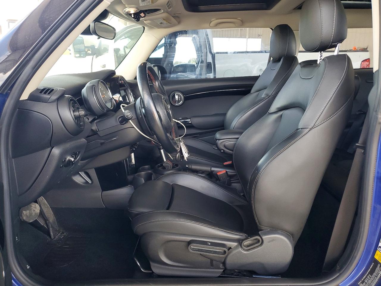 MINI COOPER 2019 — 8