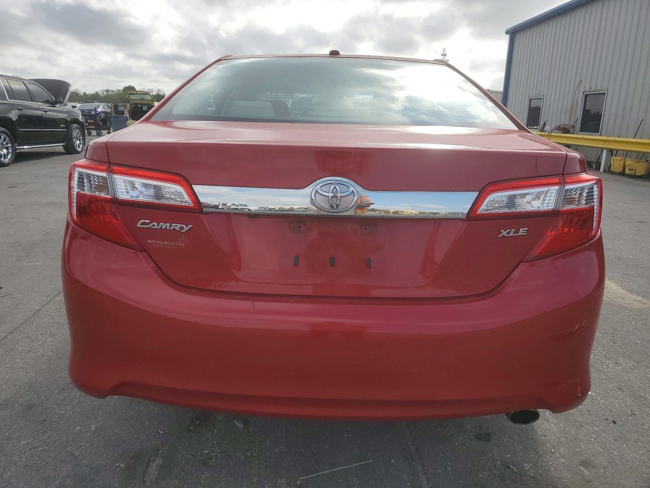TOYOTA CAMRY 2012 — 7