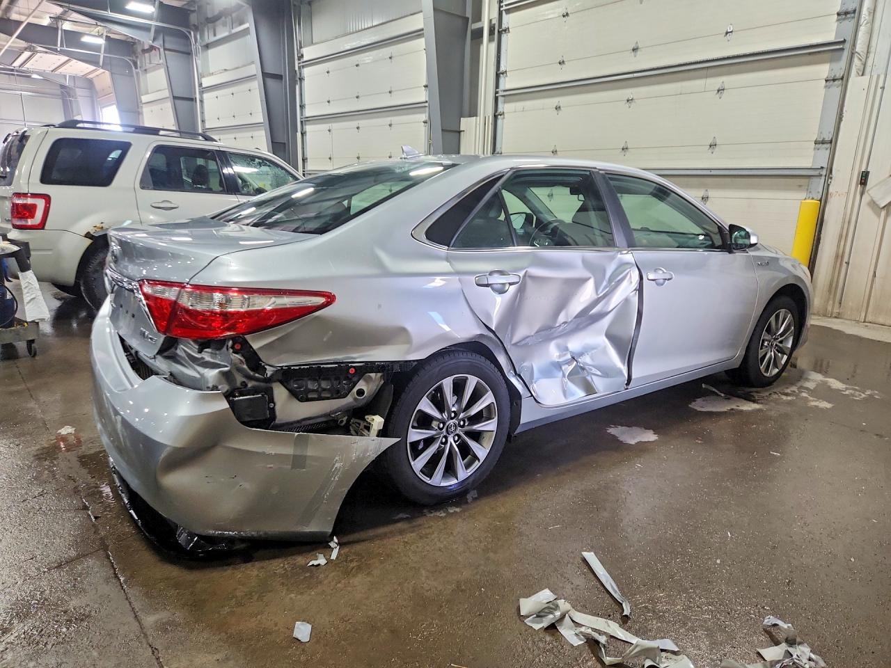 TOYOTA CAMRY HYBRID 2017 — 4