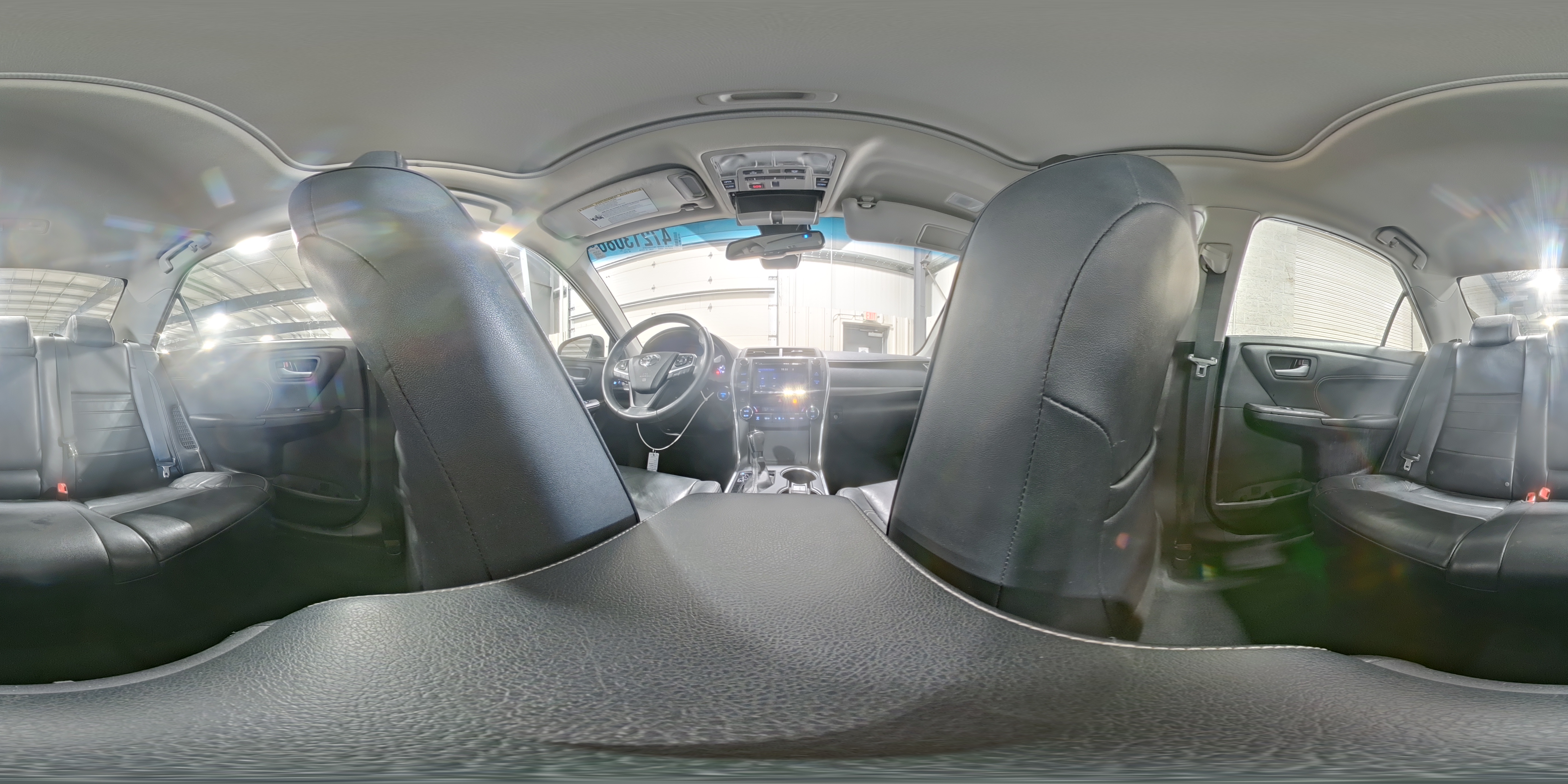 TOYOTA CAMRY HYBRID 2017 — 14