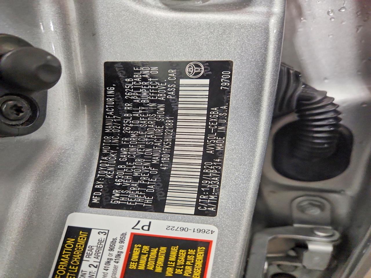 TOYOTA CAMRY HYBRID 2017 — 13