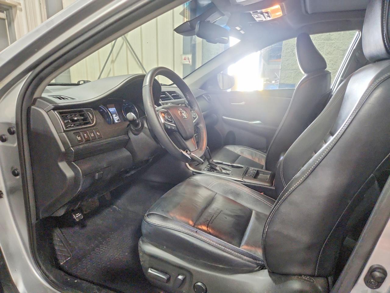 TOYOTA CAMRY HYBRID 2017 — 8