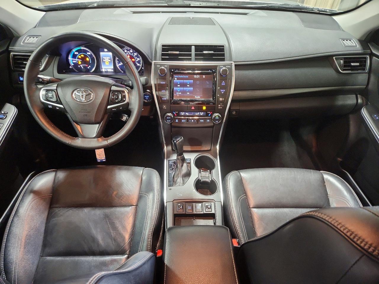 TOYOTA CAMRY HYBRID 2017 — 9