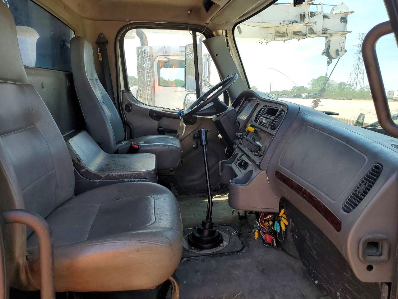 FREIGHTLINER M2 2006 — 6