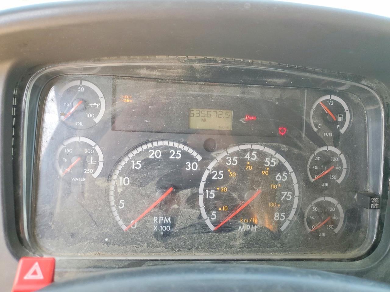 FREIGHTLINER M2 2006 — 9