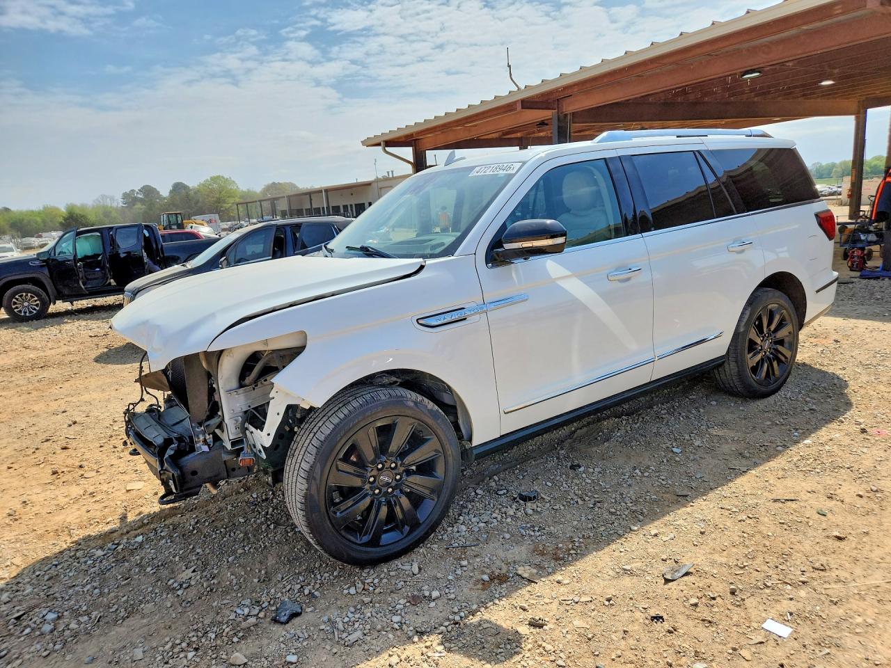LINCOLN NAVIGATOR 2021 — 2