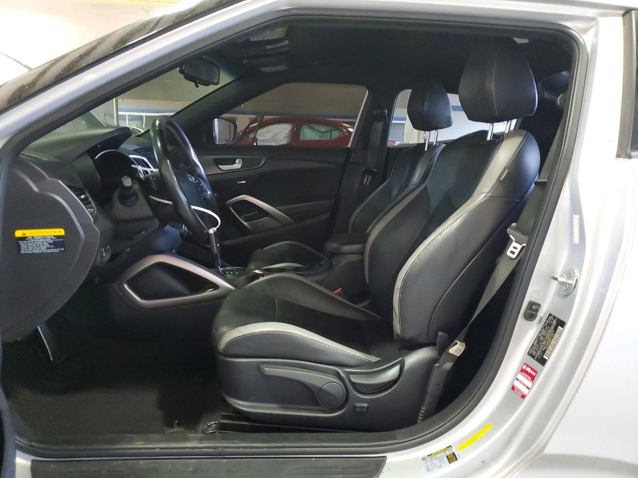 HYUNDAI VELOSTER 2016 — 8