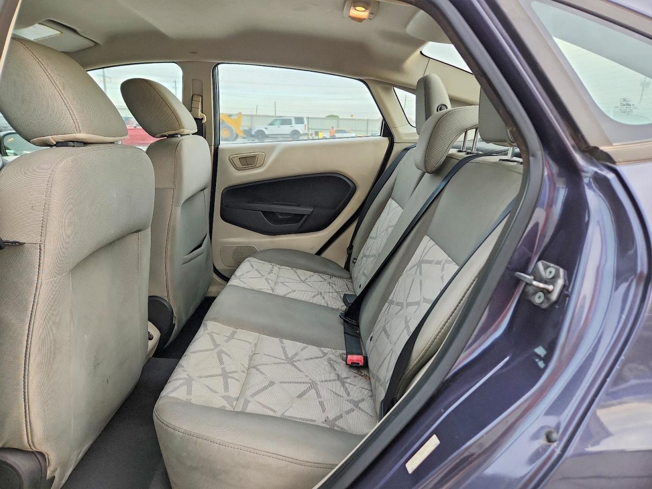 FORD FIESTA 2012 — 11