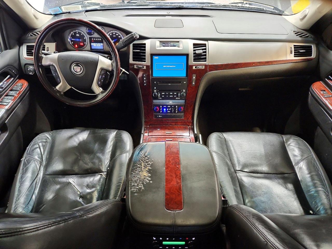 CADILLAC ESCALADE 2010 — 9