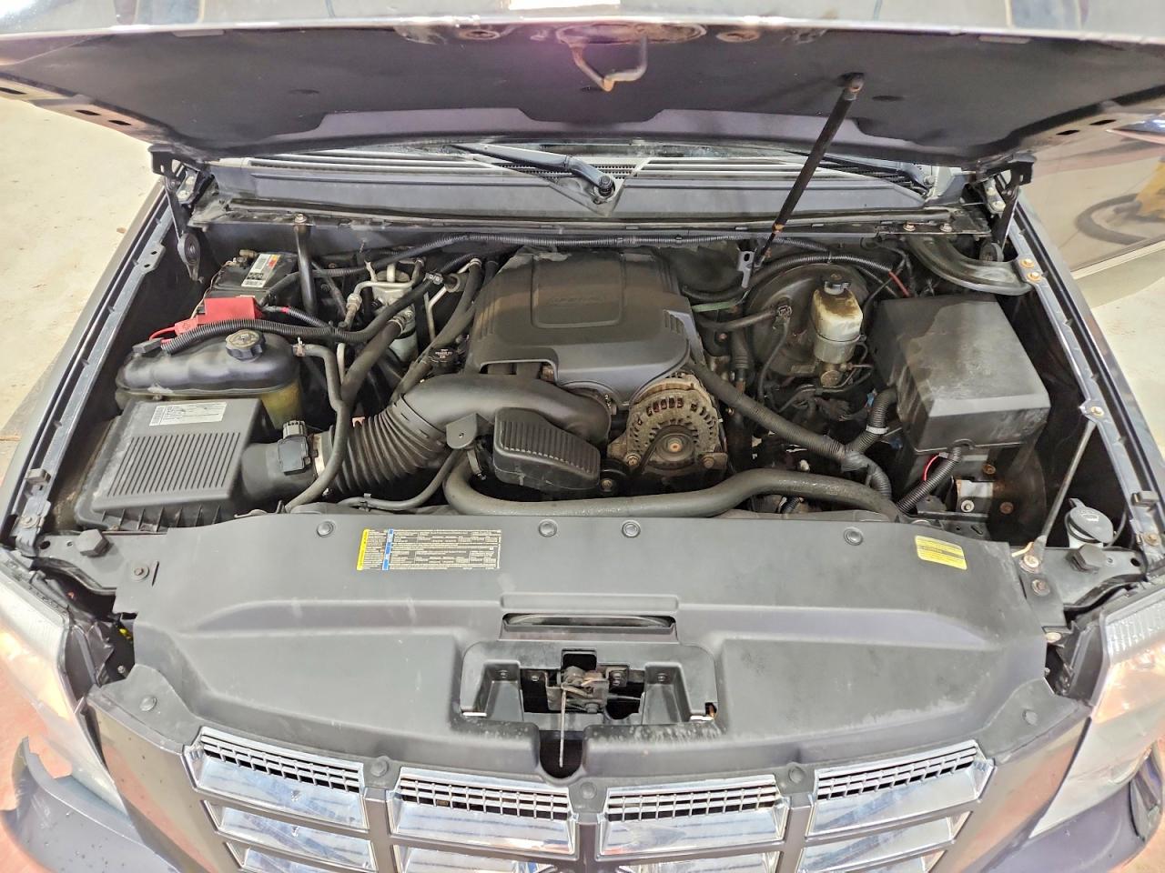 CADILLAC ESCALADE 2010 — 13