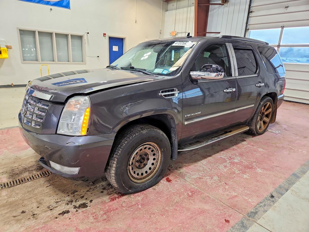 CADILLAC ESCALADE 2010 — 2